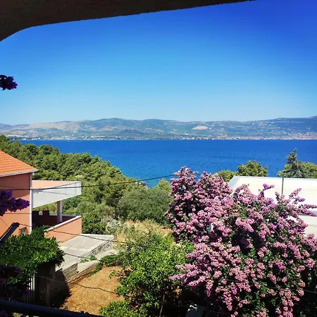 Ljilja Sea View דירה *